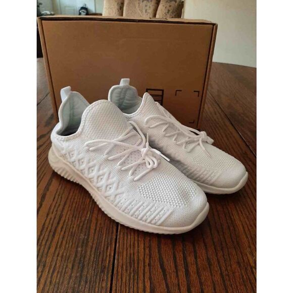 New Mens 8.5 42 White Lightweight Running Tennis Walking Slip On Atheletic Shoes - Picture 1 of 6